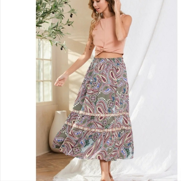 #369 SALE 🛑M, L Mauve Color Sleeveless Ribbed Twist Crop Top - Picture 5 of 9